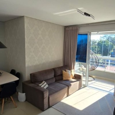 Cobertura com 140m², 3 quartos, 1 suíte, 2 garagens, no bairro Jurerê em Florianópolis