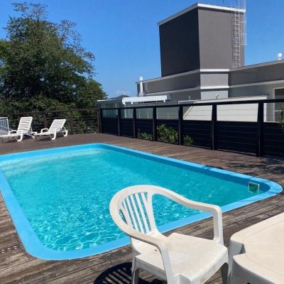 Cobertura com 140m², 3 quartos, 1 suíte, 2 garagens, no bairro Jurerê em Florianópolis