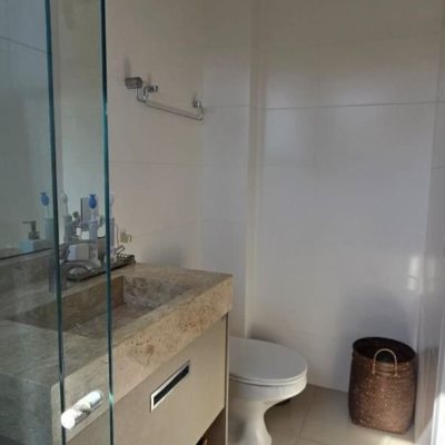 Cobertura com 140m², 3 quartos, 1 suíte, 2 garagens, no bairro Jurerê em Florianópolis