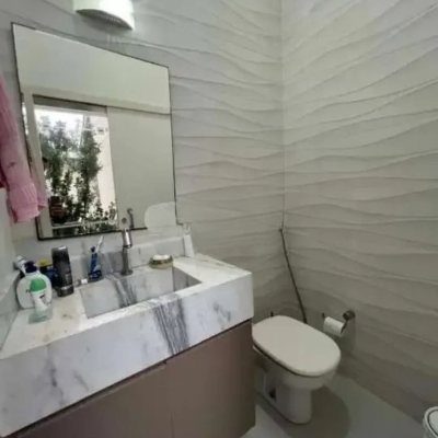 Casa Residencial/Comercial com 221m², no bairro Santa Mônica em Florianópolis