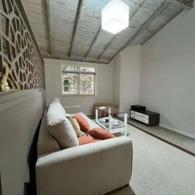 Casa Residencial/Comercial com 221m², no bairro Santa Mônica em Florianópolis