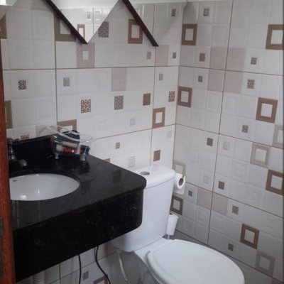 Sobrado Residencial com 107m², 3 quartos (sendo 1 suíte), 2 garagens, no bairro Ingleses do Rio Vermelho em Florianópolis