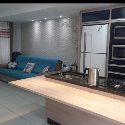 Sobrado Residencial com 107m², 3 quartos (sendo 1 suíte), 2 garagens, no bairro Ingleses do Rio Vermelho em Florianópolis