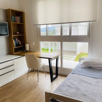 Casa em Condomínio com 267m², 5 quartos, 3 suítes, 2 garagens, no bairro Campeche em Florianópolis