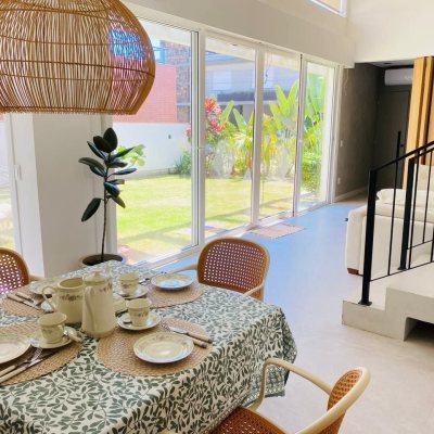 Casa em Condomínio com 267m², 5 quartos, 3 suítes, 2 garagens, no bairro Campeche em Florianópolis