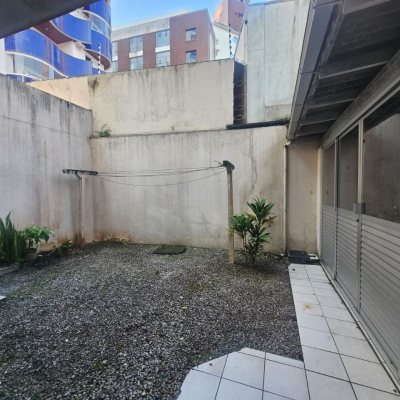 Apartamentos com 75m², 3 quartos, 1 suíte, 1 garagem, no bairro Coqueiros em Florianópolis