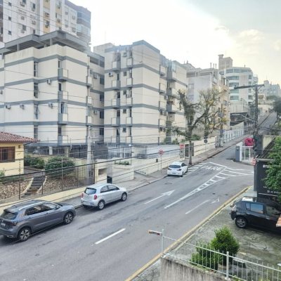 Apartamentos com 75m², 3 quartos, 1 suíte, 1 garagem, no bairro Coqueiros em Florianópolis