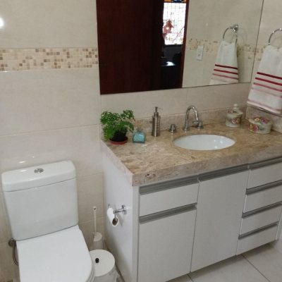 Casa Residencial com 306m², 2 quartos, 1 suíte, 1 garagem, no bairro Cachoeira Do Bom Jesus em Florianópolis