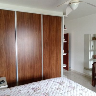 Casa Residencial com 306m², 2 quartos, 1 suíte, 1 garagem, no bairro Cachoeira Do Bom Jesus em Florianópolis
