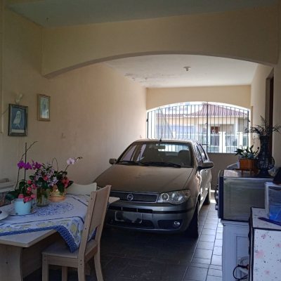 Casa Residencial com 92m², 3 quartos, 1 suíte, 2 garagens, no bairro Bela Vista em São José