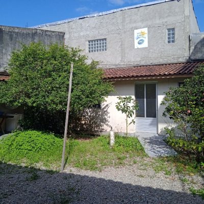 Casa Residencial com 92m², 3 quartos, 1 suíte, 2 garagens, no bairro Bela Vista em São José