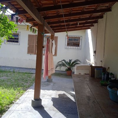 Casa Residencial com 92m², 3 quartos, 1 suíte, 2 garagens, no bairro Bela Vista em São José