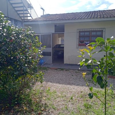 Casa Residencial com 92m², 3 quartos, 1 suíte, 2 garagens, no bairro Bela Vista em São José