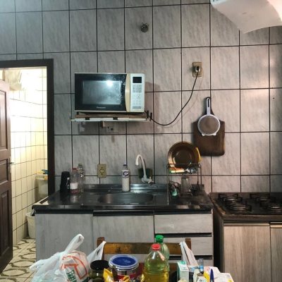 Casa Residencial/Comercial com 127m², 2 garagens, no bairro Itacorubi em Florianópolis