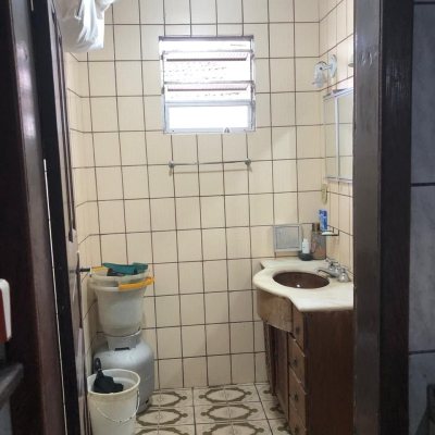 Casa Residencial/Comercial com 127m², 2 garagens, no bairro Itacorubi em Florianópolis