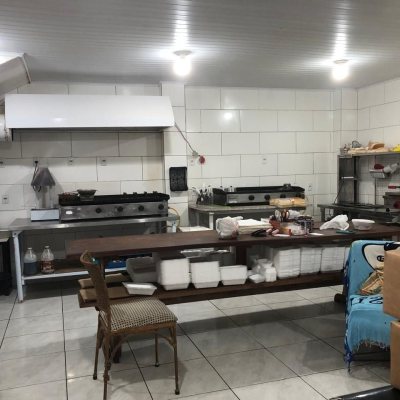 Casa Residencial/Comercial com 127m², 2 garagens, no bairro Itacorubi em Florianópolis