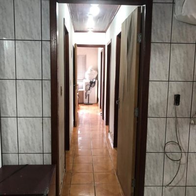 Casa Residencial/Comercial com 127m², 2 garagens, no bairro Itacorubi em Florianópolis