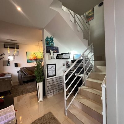 Casa Residencial com 89m², 3 quartos, 2 garagens, no bairro Potecas em São José