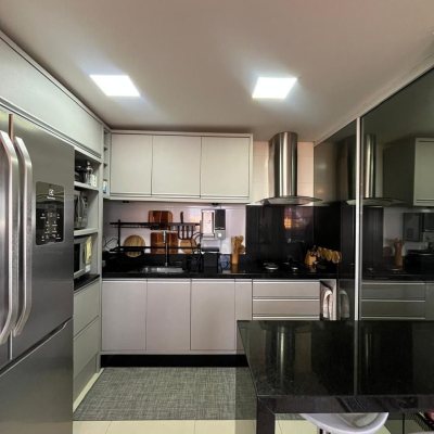 Casa Residencial com 89m², 3 quartos, 2 garagens, no bairro Potecas em São José