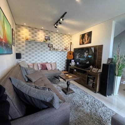 Casa Residencial com 89m², 3 quartos, 2 garagens, no bairro Potecas em São José