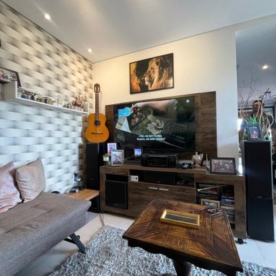 Casa Residencial com 89m², 3 quartos, 2 garagens, no bairro Potecas em São José