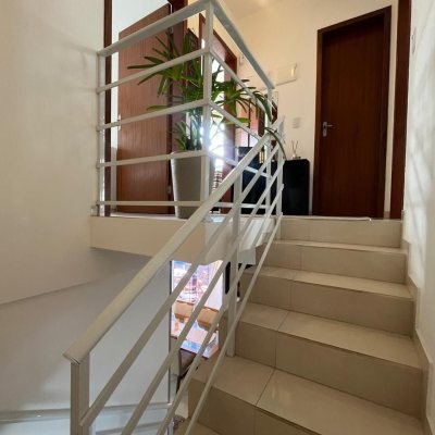 Casa Residencial com 89m², 3 quartos, 2 garagens, no bairro Potecas em São José