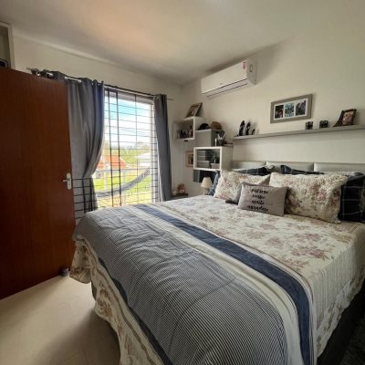 Casa Residencial com 89m², 3 quartos, 2 garagens, no bairro Potecas em São José