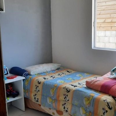 Casa Residencial com 195m², 3 quartos, 2 garagens, no bairro São João Do Rio Vermelho em Florianópolis