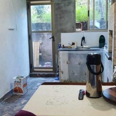 Casa Residencial com 195m², 3 quartos, 2 garagens, no bairro São João Do Rio Vermelho em Florianópolis