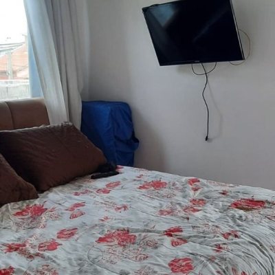 Casa Residencial com 195m², 3 quartos, 2 garagens, no bairro São João Do Rio Vermelho em Florianópolis