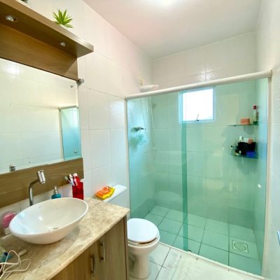 Casa Residencial com 133m², 4 quartos, 1 suíte, 2 garagens, no bairro Campeche em Florianópolis