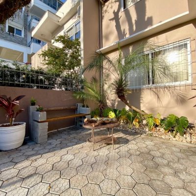 Casa Residencial com 133m², 4 quartos, 1 suíte, 2 garagens, no bairro Campeche em Florianópolis