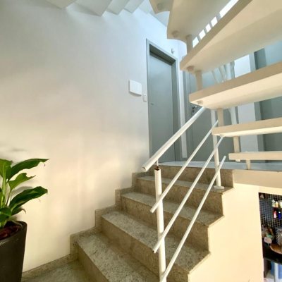 Casa Residencial com 133m², 4 quartos, 1 suíte, 2 garagens, no bairro Campeche em Florianópolis