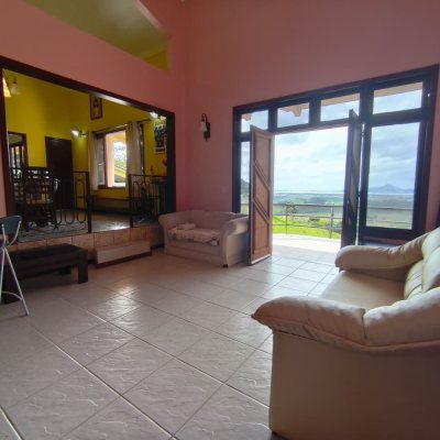 Chacara com 68000m², 6 quartos, 1 suíte, 10 garagens, no bairro Campeche em Florianópolis