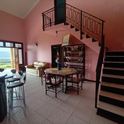 Chacara com 68000m², 6 quartos, 1 suíte, 10 garagens, no bairro Campeche em Florianópolis