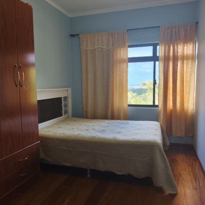 Chacara com 68000m², 6 quartos, 1 suíte, 10 garagens, no bairro Campeche em Florianópolis