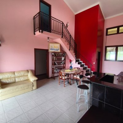 Chacara com 68000m², 6 quartos, 1 suíte, 10 garagens, no bairro Campeche em Florianópolis