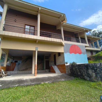 Chacara com 68000m², 6 quartos, 1 suíte, 10 garagens, no bairro Campeche em Florianópolis