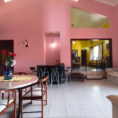 Chacara com 68000m², 6 quartos, 1 suíte, 10 garagens, no bairro Campeche em Florianópolis