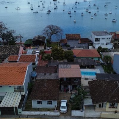 Terreno Comercial/Residencial com 750m², no bairro Santo Antônio De Lisboa em Florianópolis