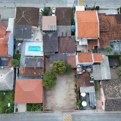 Terreno Comercial/Residencial com 750m², no bairro Santo Antônio De Lisboa em Florianópolis