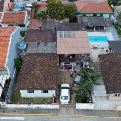 Terreno Comercial/Residencial com 750m², no bairro Santo Antônio De Lisboa em Florianópolis