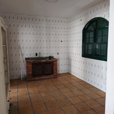 Casa Residencial com 107m², 3 quartos, 4 garagens, no bairro Ingleses do Rio Vermelho em Florianópolis