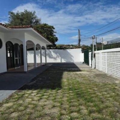 Casa Residencial com 107m², 3 quartos, 4 garagens, no bairro Ingleses do Rio Vermelho em Florianópolis