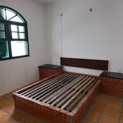 Casa Residencial com 107m², 3 quartos, 4 garagens, no bairro Ingleses do Rio Vermelho em Florianópolis