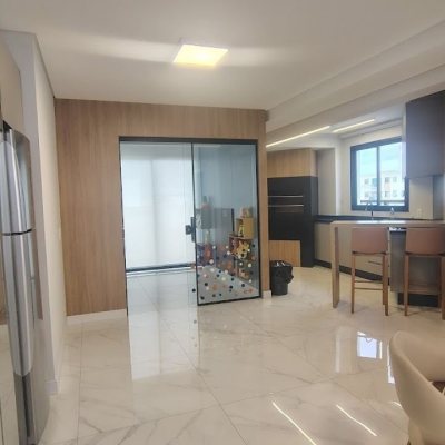 Apartamentos com 61m², 1 quarto, 1 garagem, no bairro Coqueiros em Florianópolis