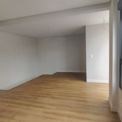 Apartamentos com 61m², 1 quarto, 1 garagem, no bairro Coqueiros em Florianópolis