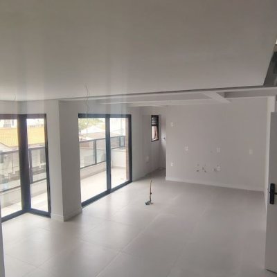 Apartamentos com 61m², 1 quarto, 1 garagem, no bairro Coqueiros em Florianópolis