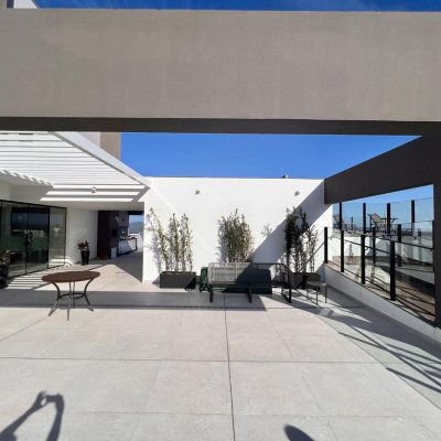 Apartamentos com 62m², 2 quartos, 1 suíte, 1 garagem, no bairro Coqueiros em Florianópolis