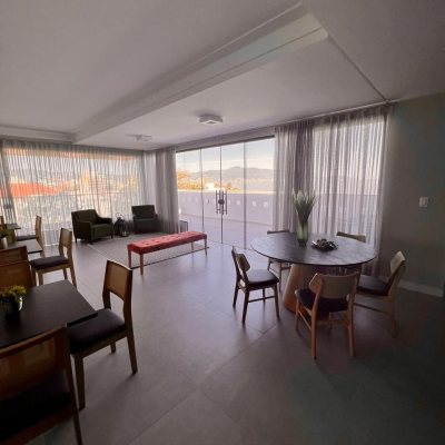 Apartamentos com 62m², 2 quartos, 1 suíte, 1 garagem, no bairro Coqueiros em Florianópolis